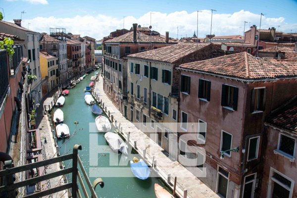 appartamento in vendita a Venezia in zona Sestiere Dorsoduro