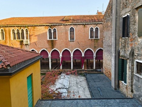 appartamento in vendita a Venezia in zona Sestiere Santa Croce