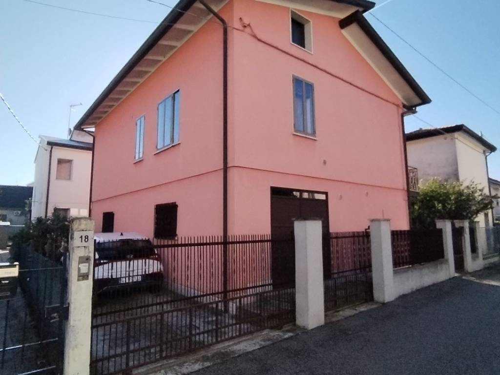 casa indipendente in vendita a Venezia in zona Mestre