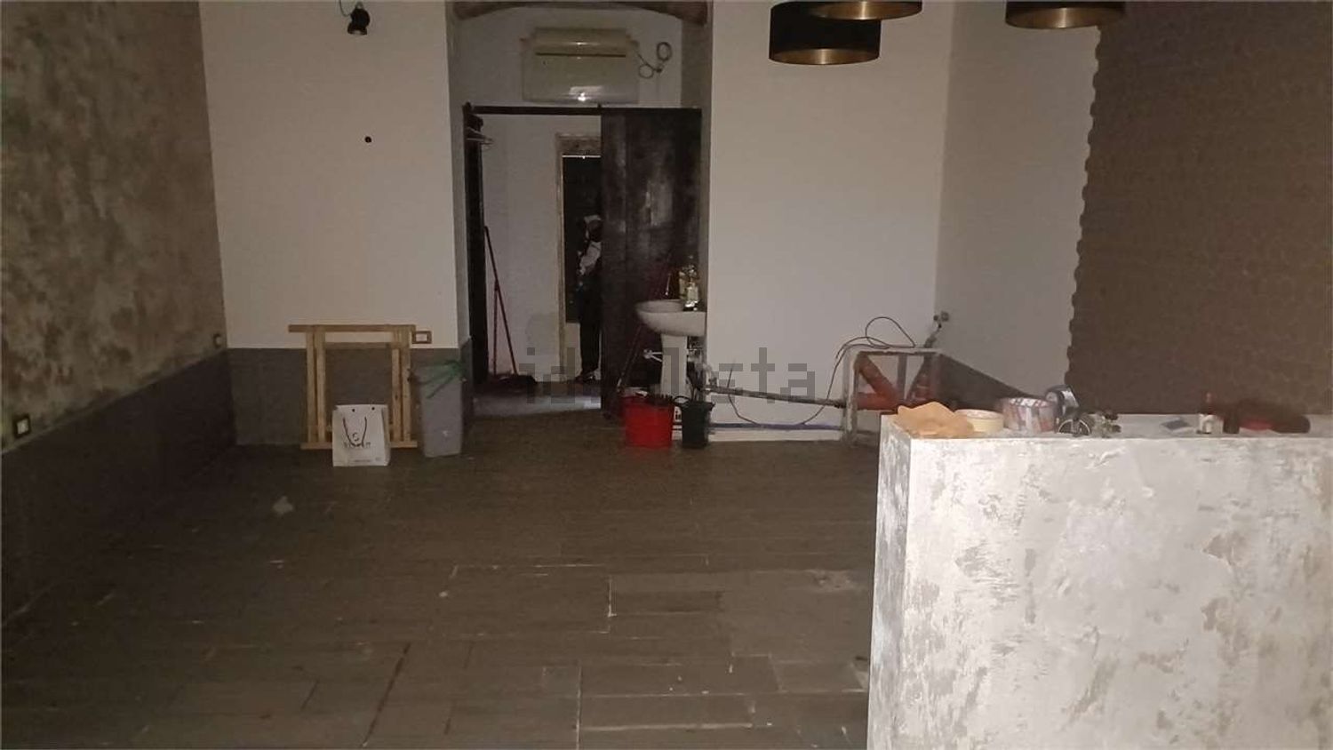 locale commerciale in vendita a Venezia in zona Sestiere San Polo