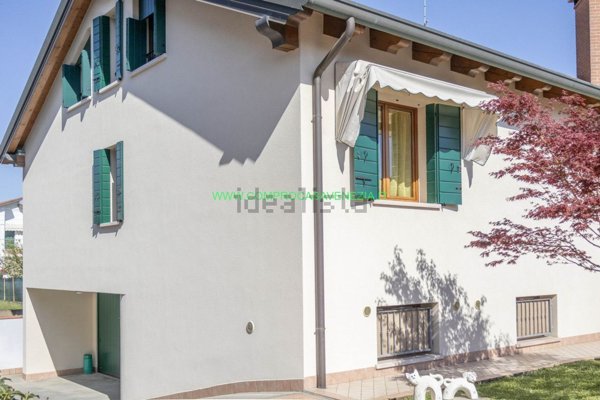 casa indipendente in vendita a Venezia in zona Trivignano