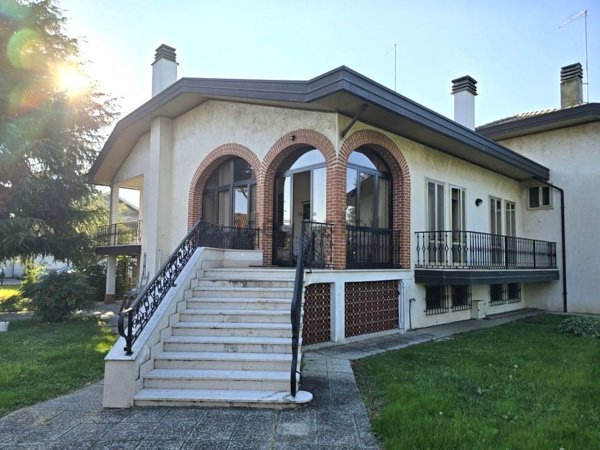 casa indipendente in vendita a Venezia in zona Marocco