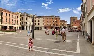 negozio in vendita a Venezia in zona Mestre