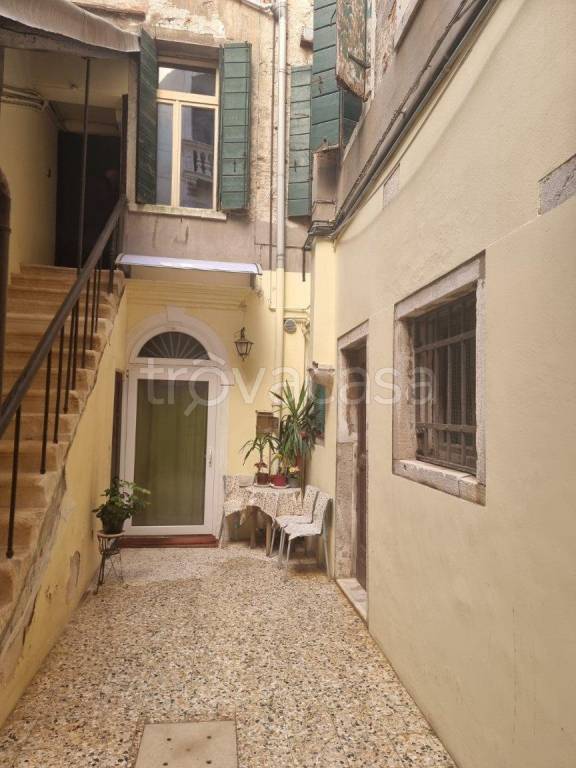appartamento in vendita a Venezia in zona Sestiere San Polo