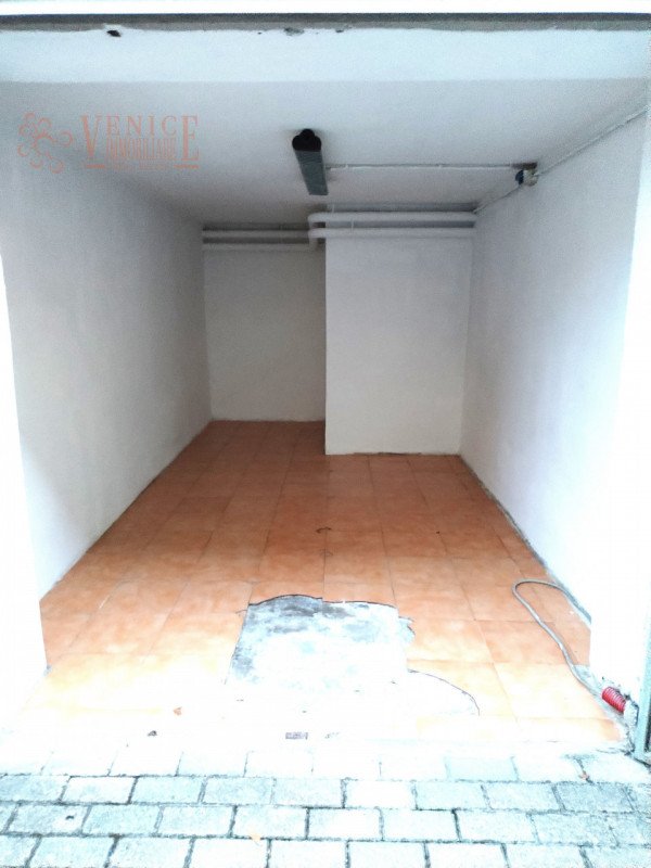 negozio in vendita a Venezia in zona Mestre