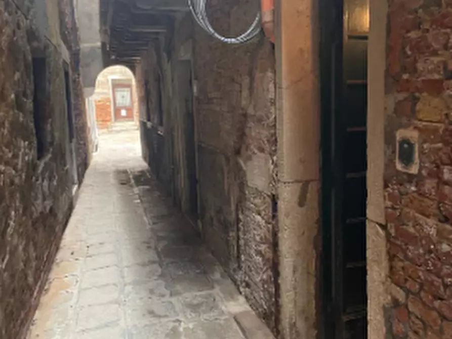 locale di sgombero in vendita a Venezia in zona Sestiere San Marco
