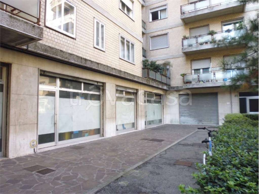 negozio in vendita a Venezia in zona Mestre