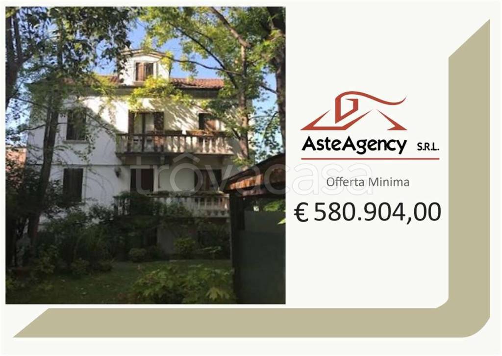 casa indipendente in vendita a Venezia in zona Lido di Venezia