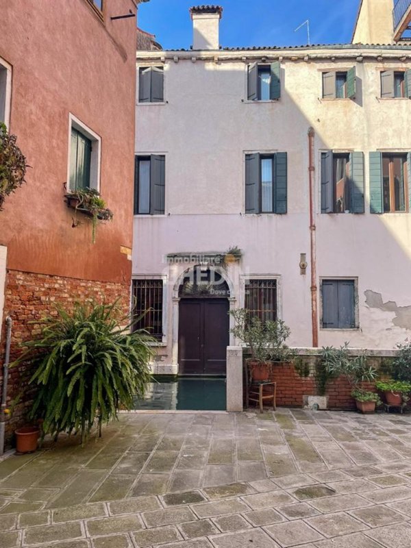 appartamento in vendita a Venezia in zona Sestiere San Polo