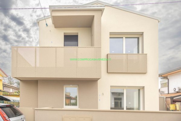 appartamento in vendita a Venezia in zona Trivignano