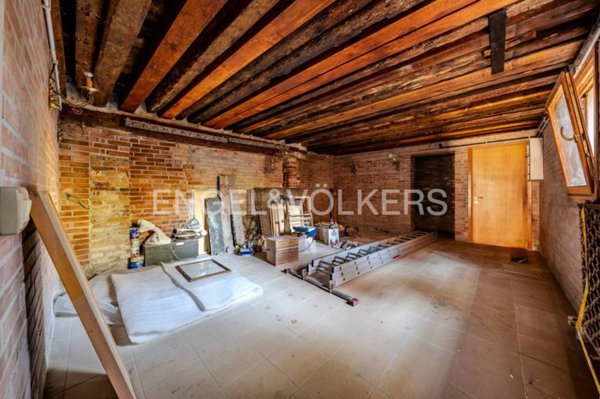 locale commerciale in vendita a Venezia in zona Sestiere Santa Croce