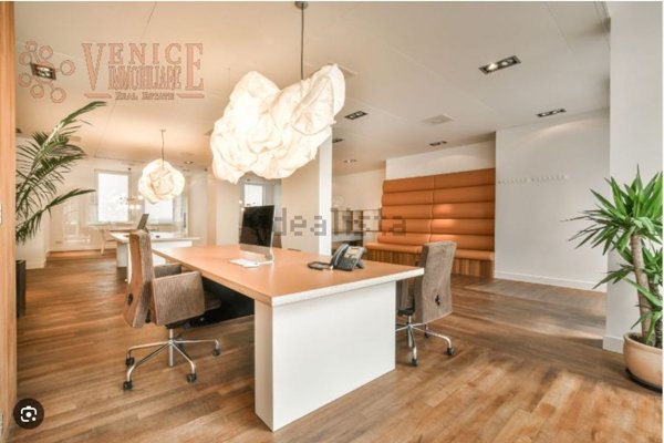ufficio in vendita a Venezia in zona Mestre