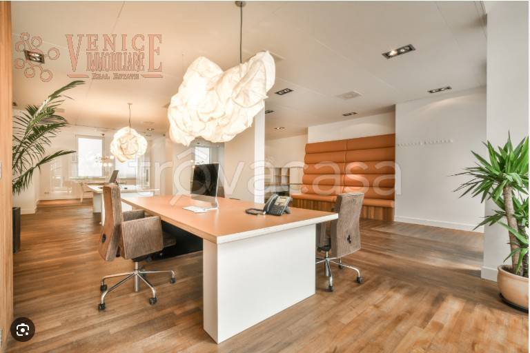 ufficio in vendita a Venezia in zona Mestre