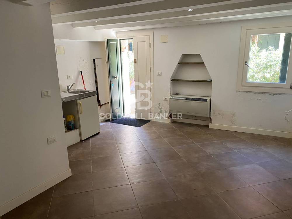 locale di sgombero in vendita a Venezia in zona Giudecca