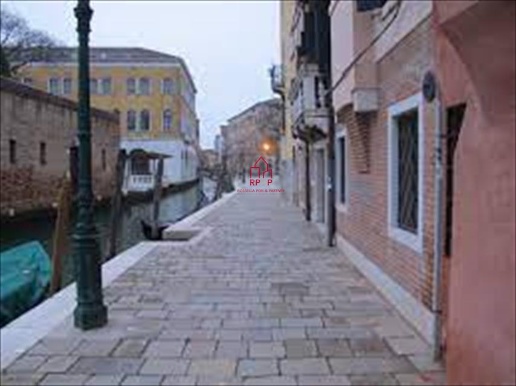 appartamento in vendita a Venezia in zona Sestiere Santa Croce