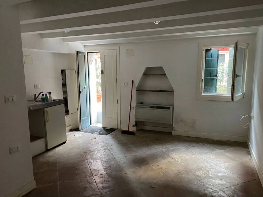 negozio in vendita a Venezia in zona Giudecca
