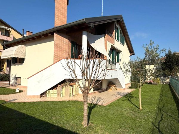 casa indipendente in vendita a Venezia in zona Trivignano