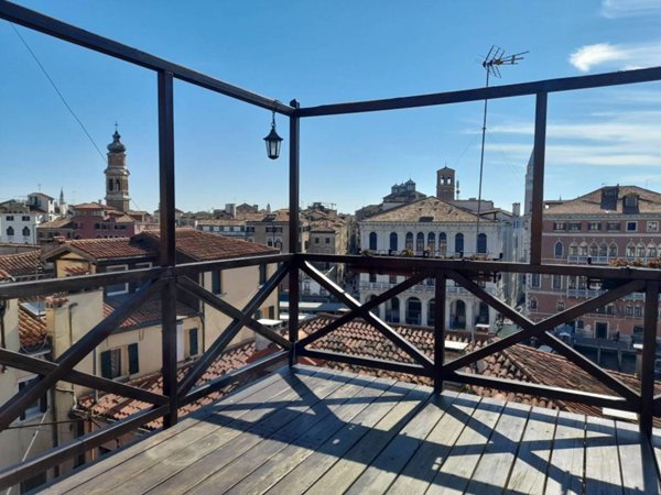 appartamento in vendita a Venezia in zona Sestiere San Polo