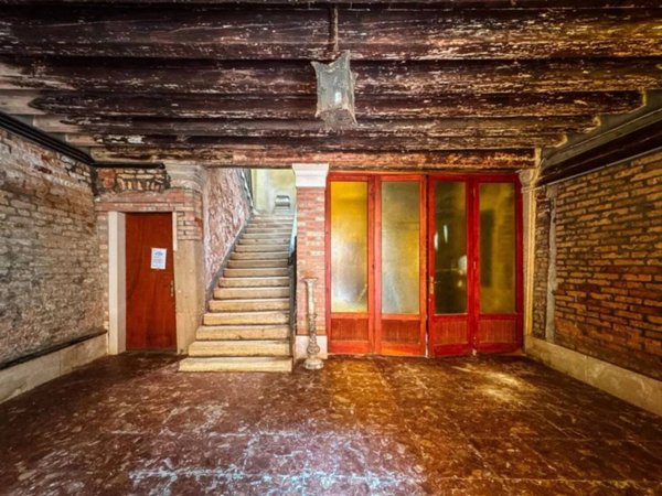 appartamento in vendita a Venezia in zona Sestiere Santa Croce