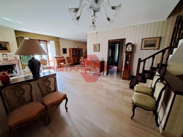 casa indipendente in vendita a Venezia in zona Sestiere Santa Croce