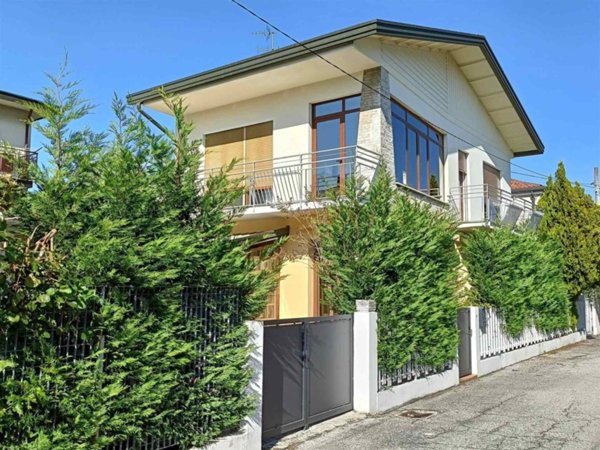 casa indipendente in vendita a Venezia in zona Marocco