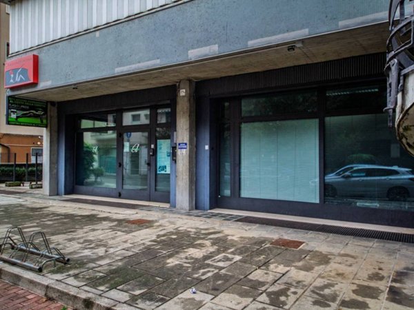 negozio in vendita a Venezia in zona Marghera