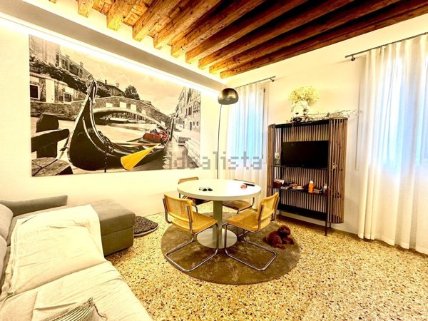 appartamento in vendita a Venezia in zona Sestiere Santa Croce