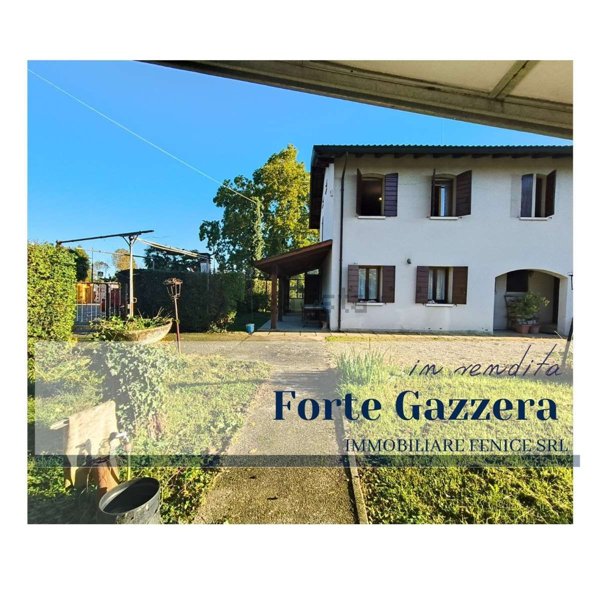 esavano in vendita a Venezia in zona Marocco