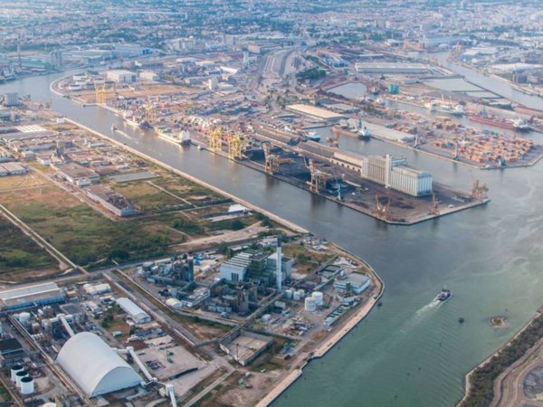 locale commerciale in vendita a Venezia in zona Marghera