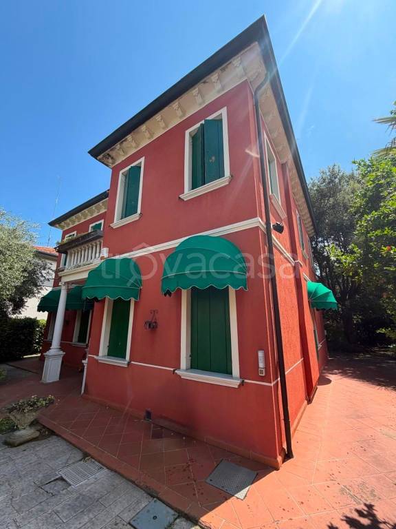 casa indipendente in vendita a Venezia in zona Mestre