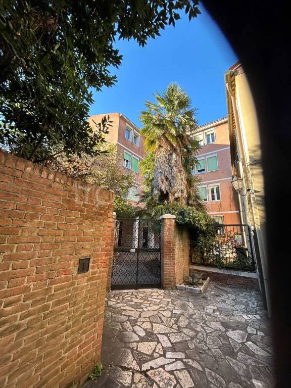 appartamento in vendita a Venezia in zona Sestiere Santa Croce