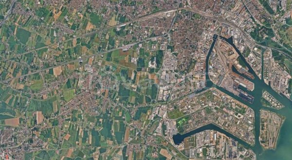 locale commerciale in vendita a Venezia in zona Marghera