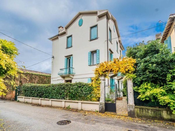 appartamento in vendita a Venezia in zona Lido di Venezia