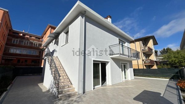 casa indipendente in vendita a Venezia in zona Mestre
