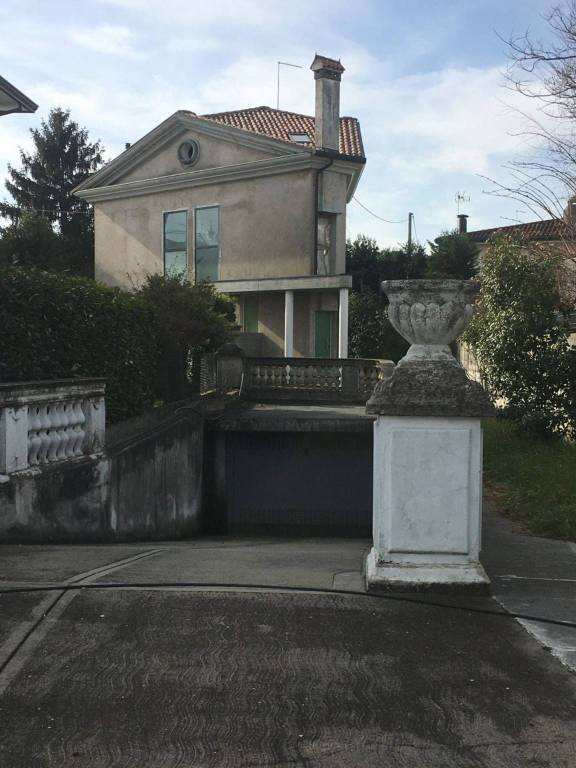 casa indipendente in vendita a Venezia in zona Trivignano