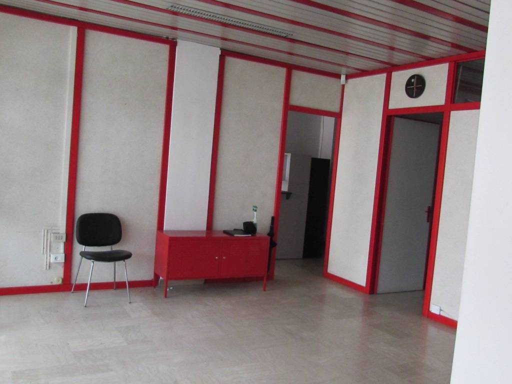 negozio in vendita a Venezia in zona Marghera