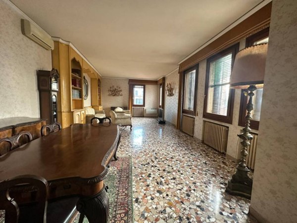appartamento in vendita a Venezia