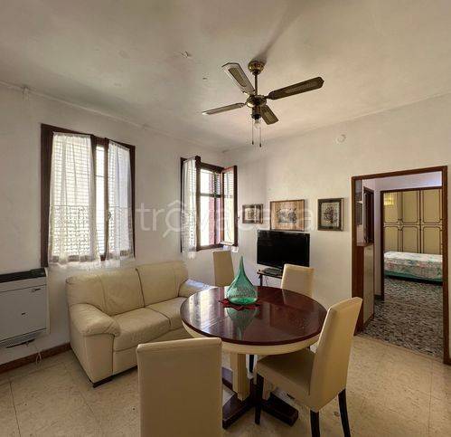 appartamento in vendita a Venezia in zona Murano