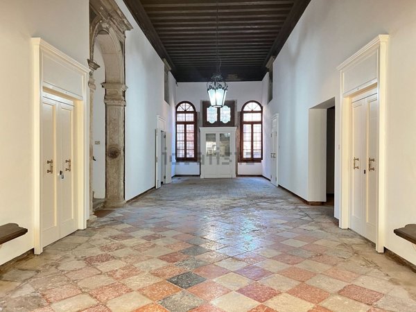 appartamento in vendita a Venezia in zona Sestiere Cannaregio