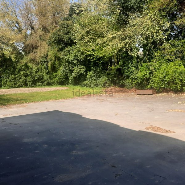 capannone in vendita a Venezia in zona Mestre