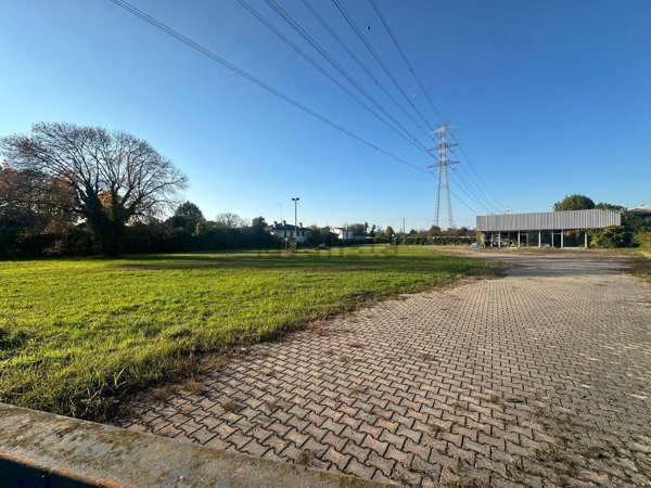 terreno edificabile in vendita a Venezia in zona Mestre