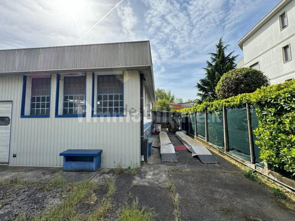 ufficio in vendita a Venezia in zona Marghera