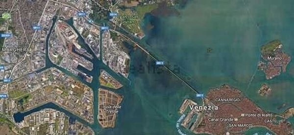 ufficio in vendita a Venezia in zona Marghera