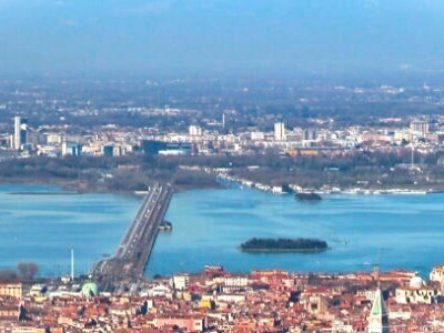 intera palazzina in vendita a Venezia