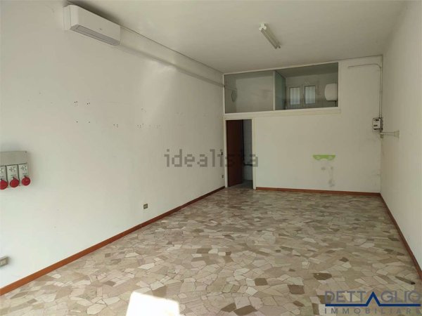 ufficio in vendita a Venezia in zona Carpenedo