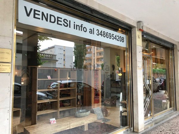 negozio in vendita a Venezia in zona Mestre