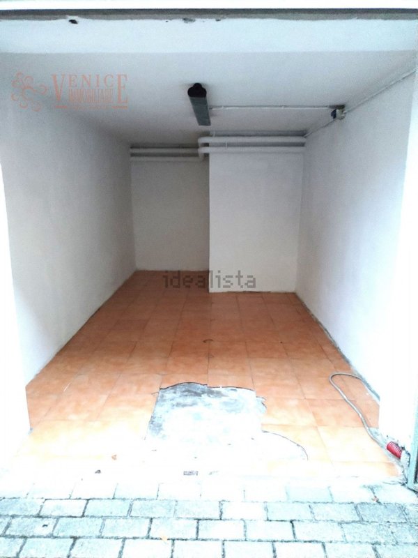 locale di sgombero in vendita a Venezia in zona Mestre