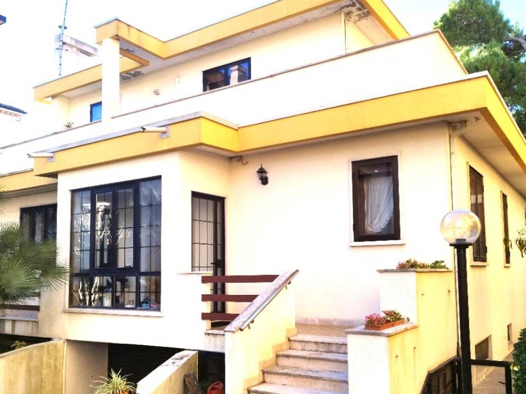 casa indipendente in vendita a Venezia in zona Lido di Venezia