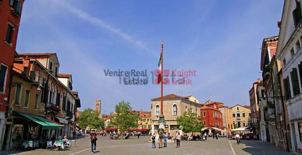 ufficio in vendita a Venezia in zona Sestiere Dorsoduro