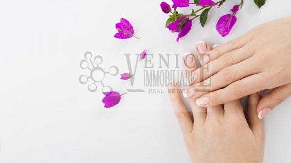 negozio in vendita a Venezia in zona Mestre